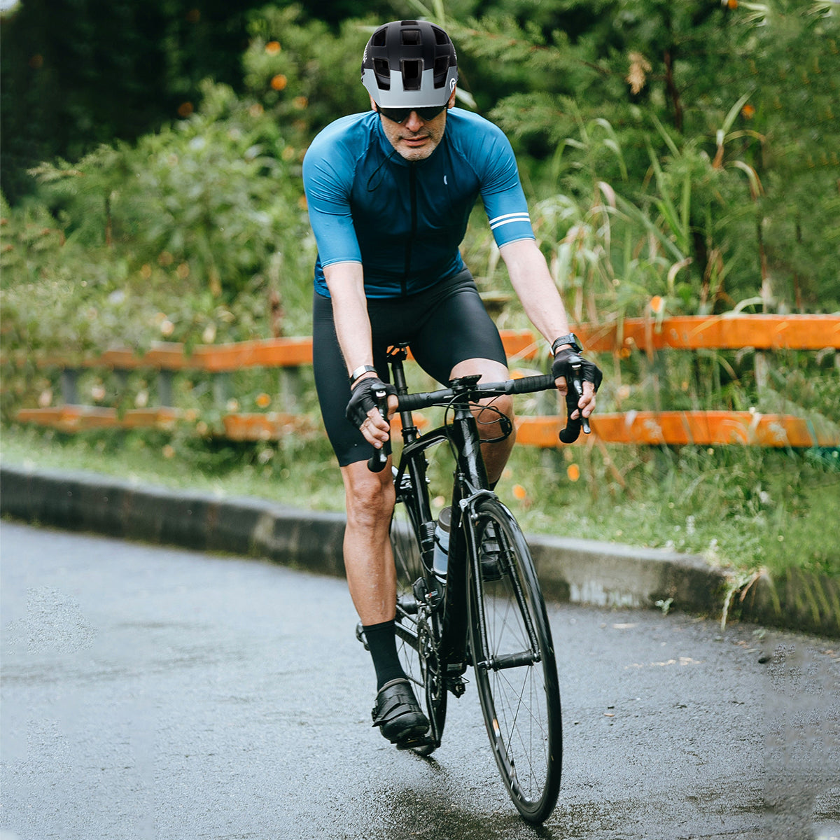 Rhino Fahrer ERT Fahrrad Helm